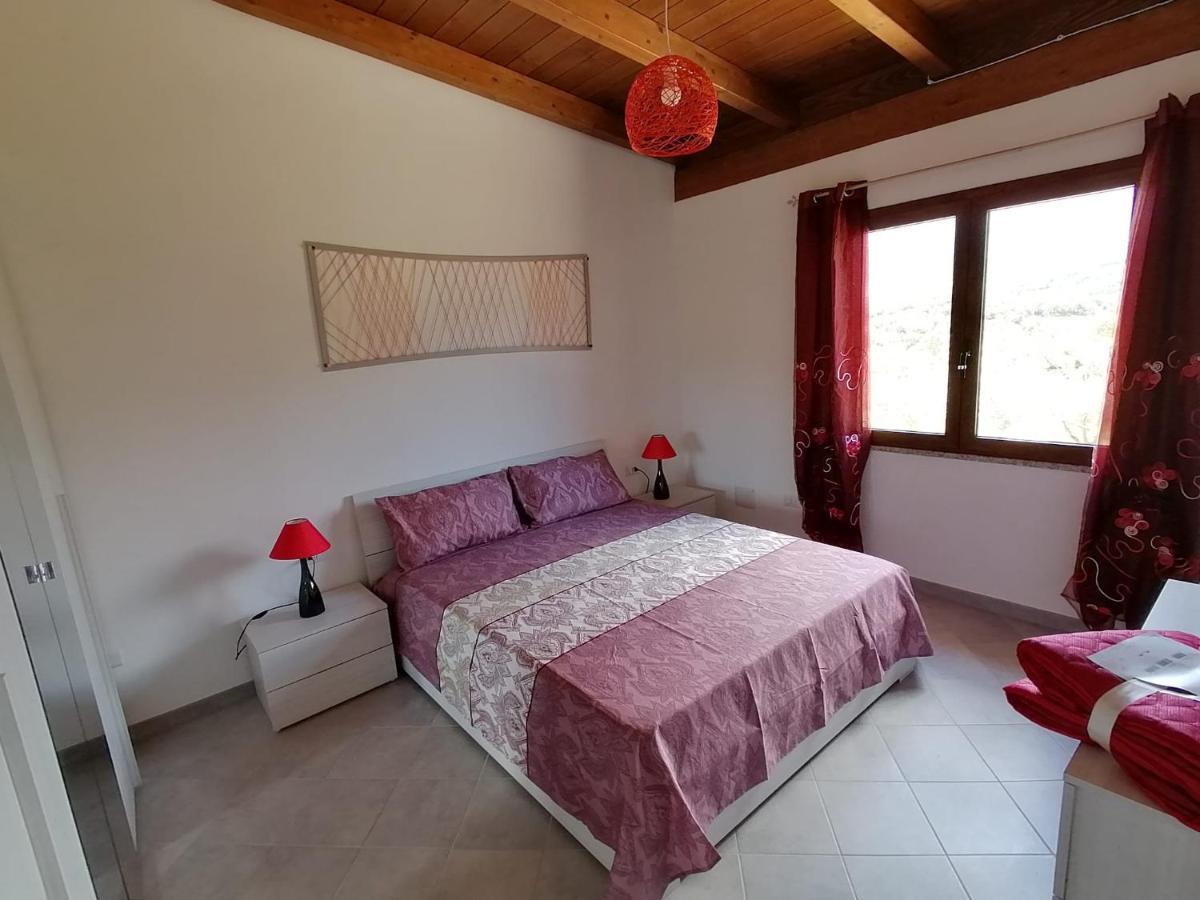 Agriturismo Vigna De' Luceri Loceri ภายนอก รูปภาพ